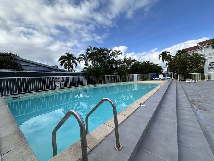 Gîte pour 4 personnes, avec piscine et balcon à Saint-François - 2