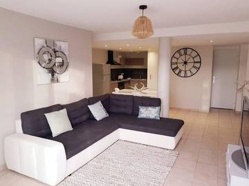 Gîte pour 7 personnes, avec jardin et terrasse ainsi que vue et piscine à Jacob-Bellecombette
