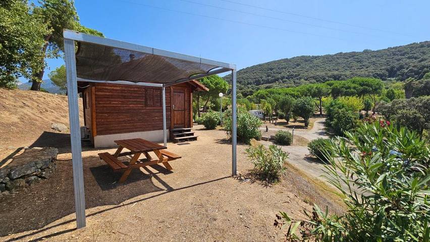 Location de vacances pour 4 personnes, avec vue ainsi que terrasse et jardin à Casaglione - 2