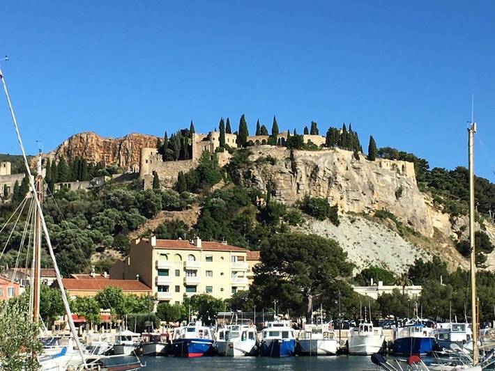 Gîte pour 4 personnes, avec vue et terrasse, animaux acceptés dans Port De Cassis - 3