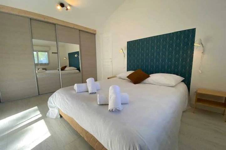 Location de vacances pour 8 personnes, avec jacuzzi ainsi que terrasse et jardin dans Taussat - 4