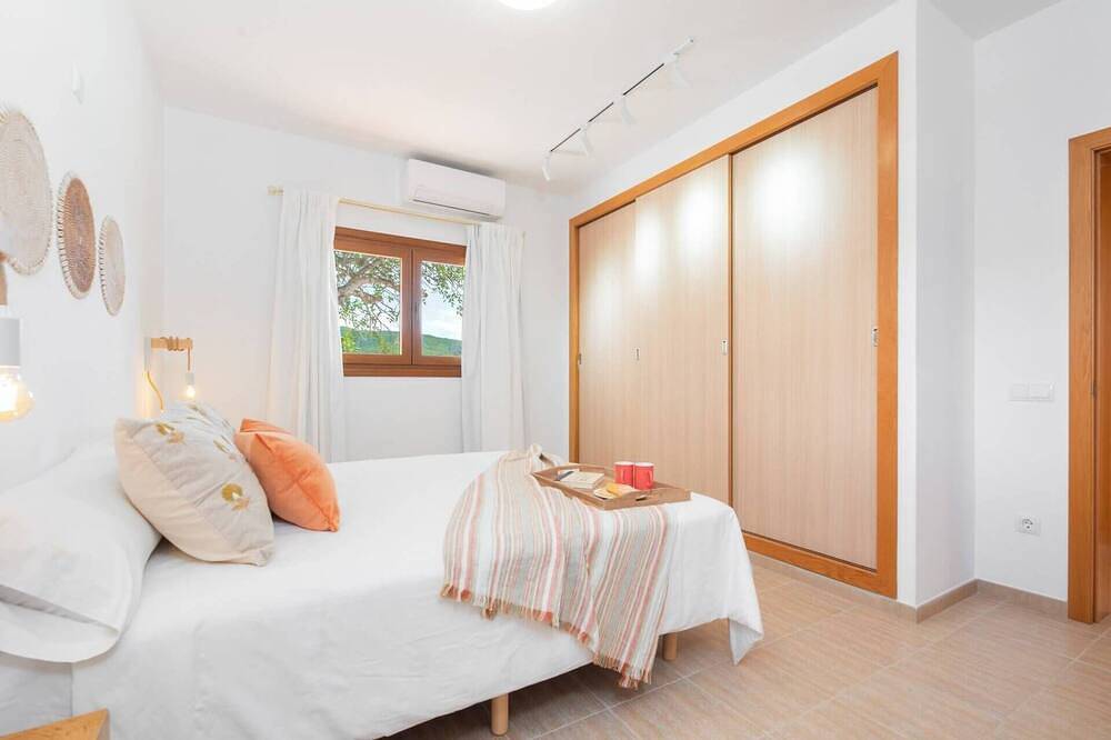Villa Sa Planeta - Drei Schlafzimmer Villa, Schläft 6 in Cala Jondal, Sant Josep de sa Talaia