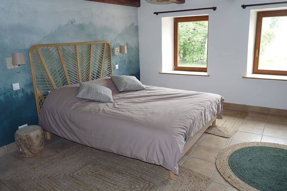 House 15 people with Jacuzzi, Large Terrace near Gérardmer in Corcieux, Parque natural regional de los Ballons des Vosges