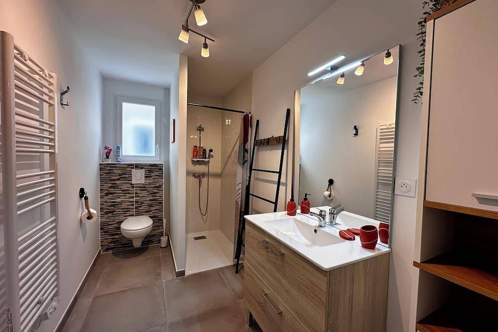 Appartement entier, Le 27 Grimaldi, T2 au calme de 50m2 à 5 min du Festival de Piano in La Roque-d'Anthéron, Région d'Aix-en-Provence