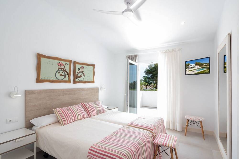 Villa Lucia mit Meerblick und Pool in Santo Tomas in Santo Tomas, Es Migjorn Gran