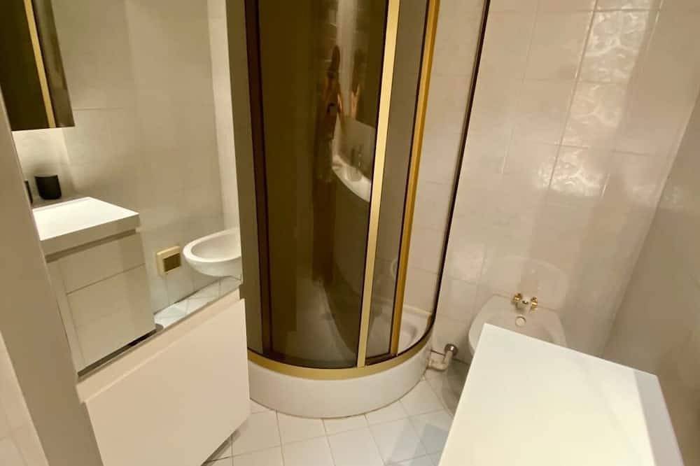 Ganze Wohnung, St Jean Cap Ferrat city center, 60m2, 14m2 terrace with sea view and parking in Saint-Jean-Cap-Ferrat, Nizza und Umgebung