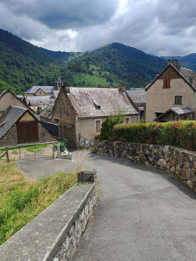 Le Nid du Lac in Castillon-de-Larboust, Pyrénées