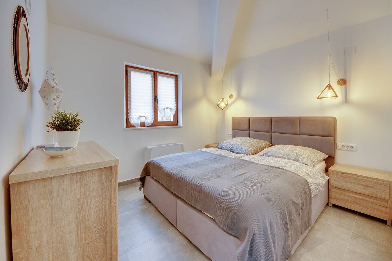 Apartamento vacacional entero, Apartamento de vacaciones para 4 personas con balcón in Montenegro