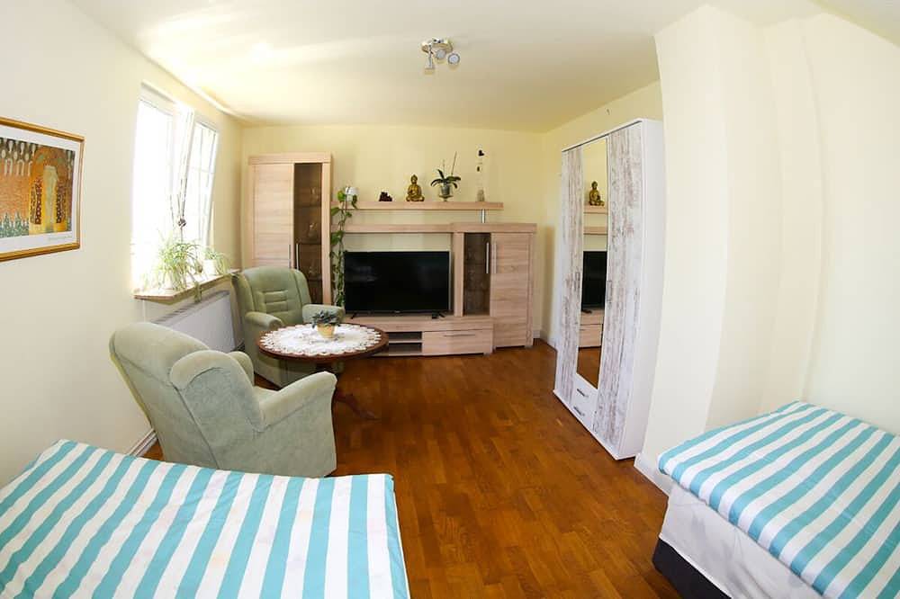 Ganze Wohnung, Große Ferienwohnung mitten im Grünen in Warnow - West, Rostock und Umgebung