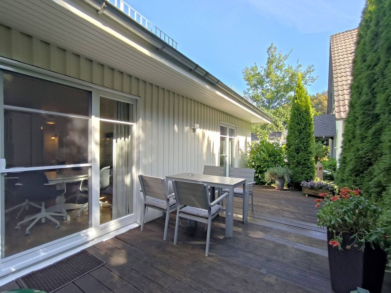 Inger: Modernes Ferienhaus mit Terrasse und Gartennutzung in Tarp, Eider-Treene-Sorge