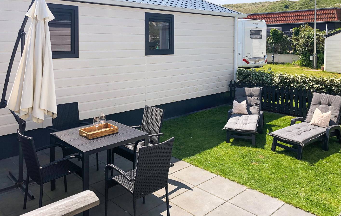 Wohnwagen für 4 Personen mit Terrasse in Julianadorp aan Zee, Julianadorp