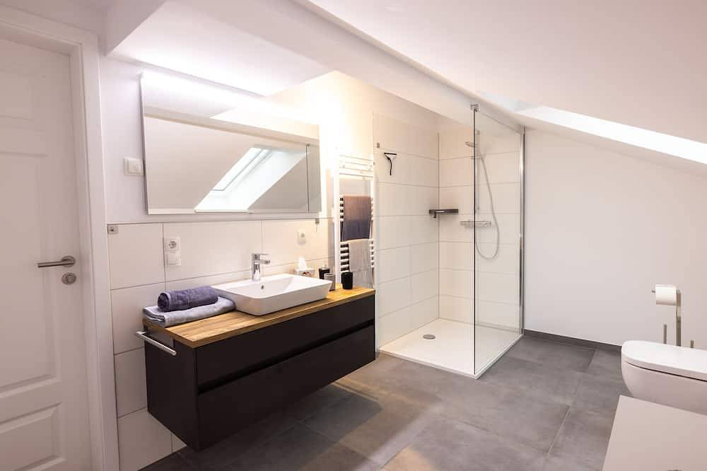 Ganze Wohnung, Moderne Ferienwohnungen im Seesener Bahnhof. Perfekt für Urlaub & Geschäftsreise in Seesen, Harzvorland