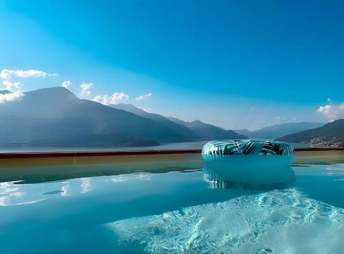 Ferienhaus für 4 Personen, mit Balkon und Terrasse sowie Pool und Seeblick am Comer See - 2