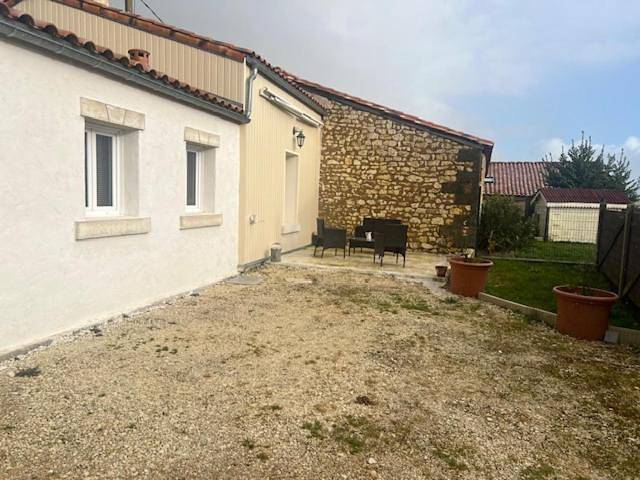 Maison d’hôte pour 10 personnes, avec jacuzzi et terrasse ainsi que piscine et jardin, animaux acceptés à Épargnes - 4