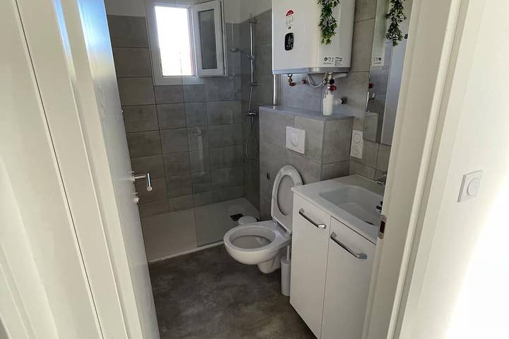 Gîte pour 4 personnes, avec piscine et balcon dans Plage de Saint Cyprien (Lecci) - 3