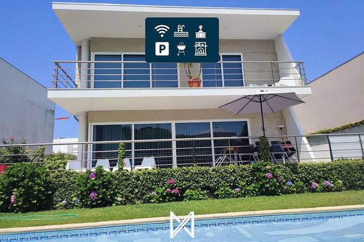 Casa de férias para 12 pessoas, com jardim e varanda e ainda sauna em Vila do Conde