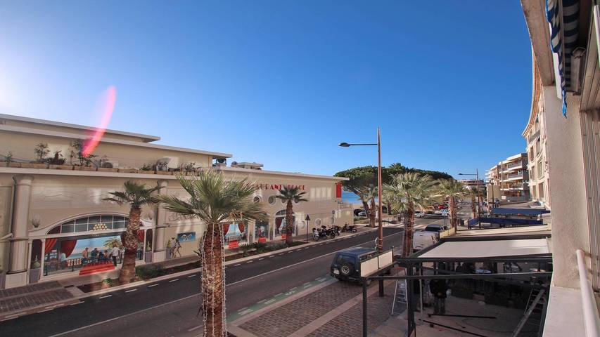 Gîte pour 7 personnes, avec terrasse, adapté aux familles dans Casino De Sainte Maxime - 2