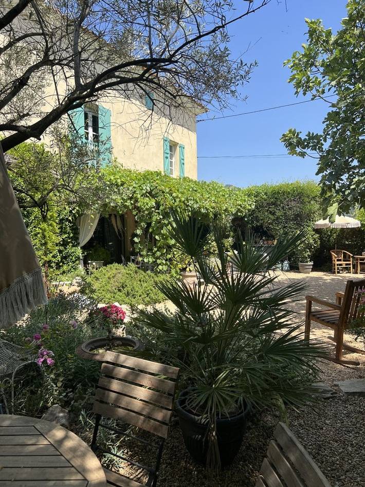Chambre d’hôte pour 2 personnes, avec jardin et piscine dans le Vaucluse - 2