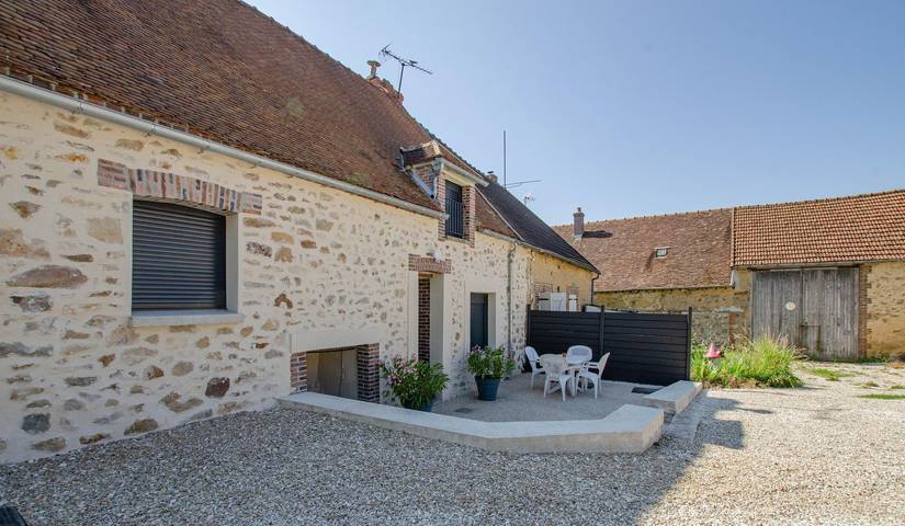Gîte pour 6 personnes, avec jardin en Champagne-Ardenne