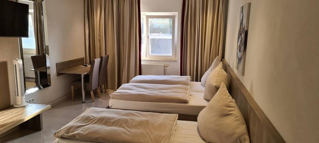 Hotel, mit Ausblick in Porta Westfalica - 4