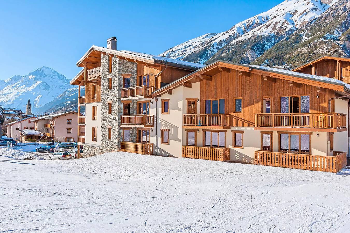 Geheel appartement, 8 Kamer Appartement 14/16 Personen in Lanslevillard, Saint-Jean-de-Maurienne regio