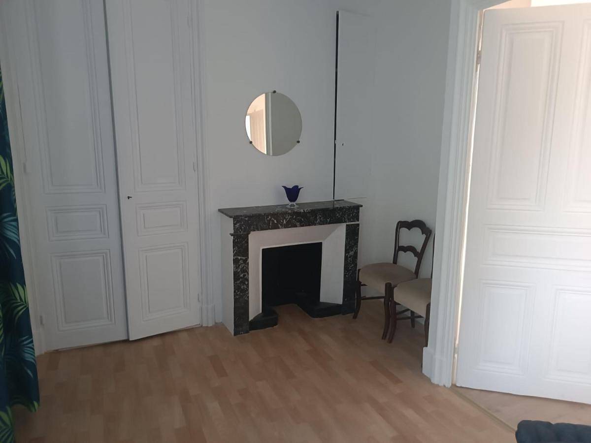 Appartement entier, Cours La Ville in Cours-la-Ville, Région de Villefranche-sur-Saône