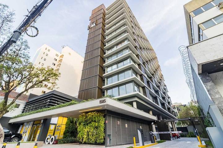 Casas e apartamentos de temporada para 2 pessoas, com jardim e terraço e ainda piscina em Porto Alegre