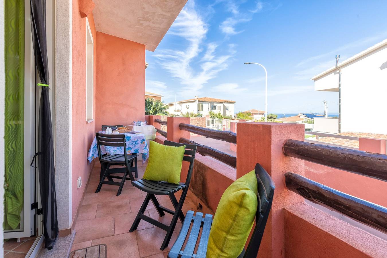 Appartamento intero, Appartamento "La Casa Al Mare" con terrazza e balcone in comune in Lu Bagnu, Castelsardo