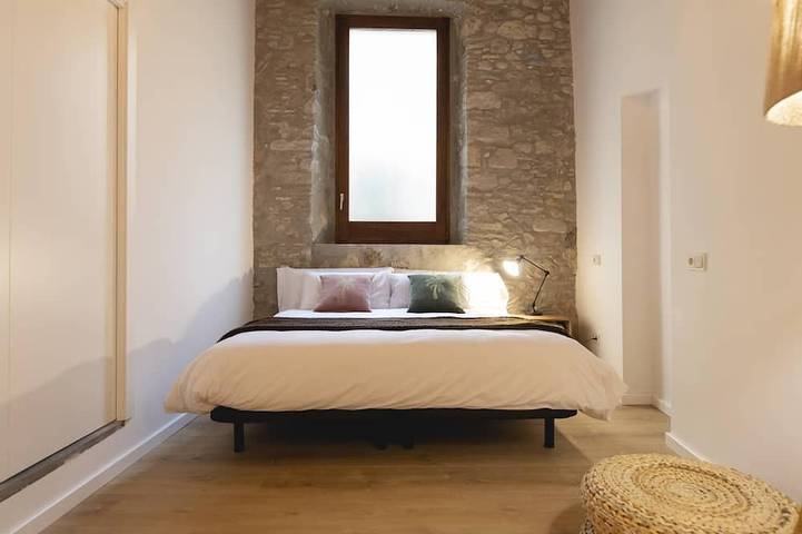Ganze Wohnung, Bravissimo Bali, wunderschöne 2-Zimmer-Wohnung in Girona, Gironès