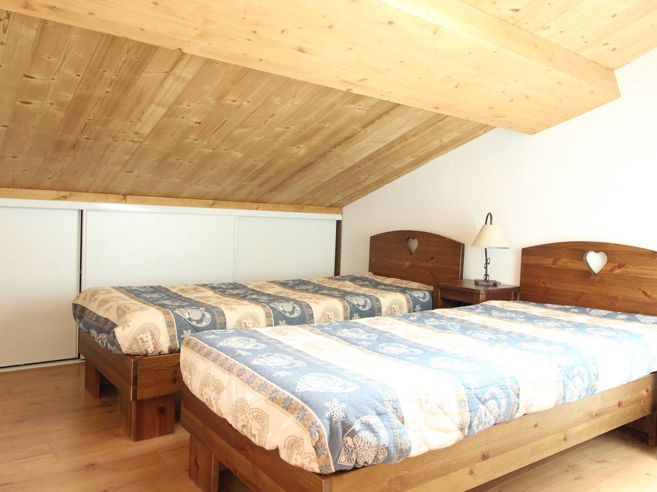 Geheel appartement, 3-bedroom duplex for 8 with beautiful village view in Aussois in Aussois, Saint-Jean-de-Maurienne regio