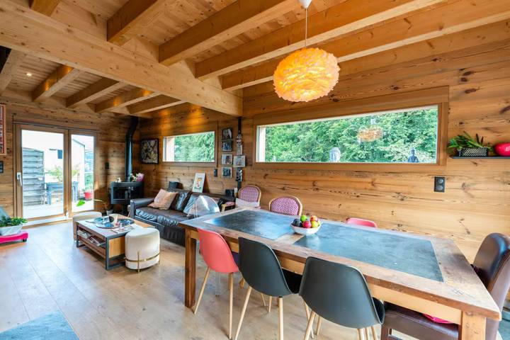 Chalet pour 11 personnes, avec balcon et piscine ainsi que jacuzzi et jardin, adapté aux familles à Gérardmer - 3