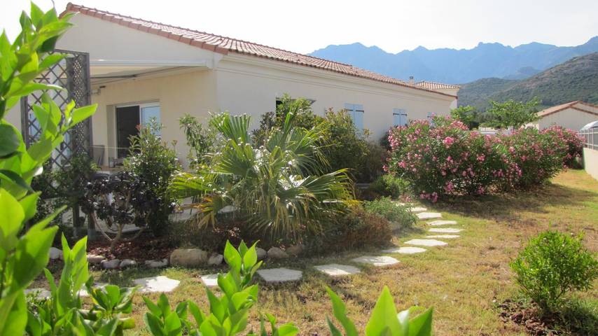 Gîte pour 6 personnes, avec jardin et terrasse
