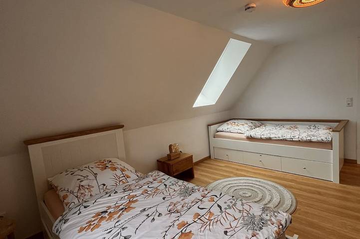 Ferienwohnung für 6 Personen, mit Balkon und Whirlpool sowie Garten und Sauna in Hohenberg an der Eger - 3