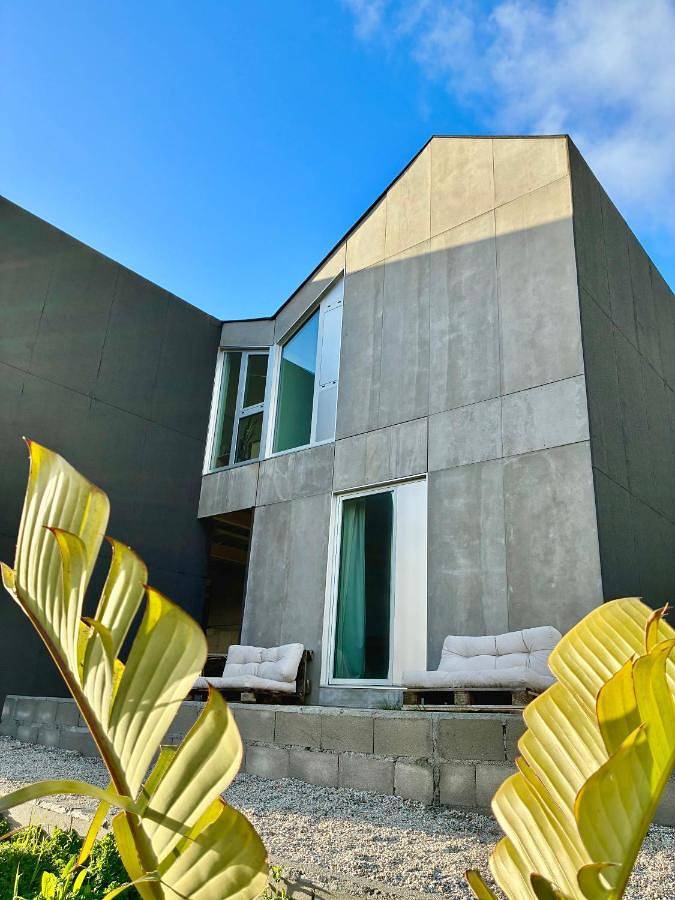 Casa de vacaciones para 5 personas, con vistas al lago y terraza además de jardín y vistas - 1