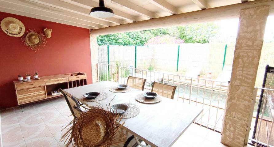 Gîte pour 4 personnes, avec jardin ainsi que terrasse et piscine à Saint-Rémy-de-Provence - 2