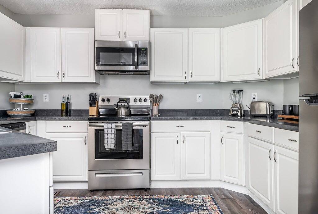 Pinehurst Cottage ★ Serves 8 ★ No Stairs ★ King Bed in Pinehurst, Moore County