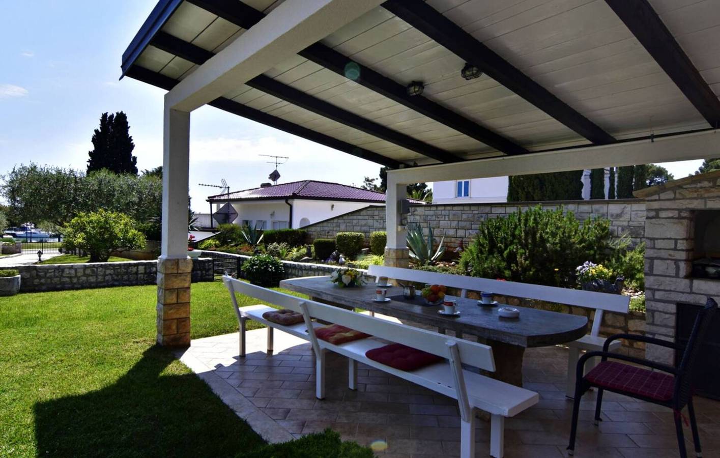 Entire apartment, Cozy apartment with garden in Umag, Umag Region