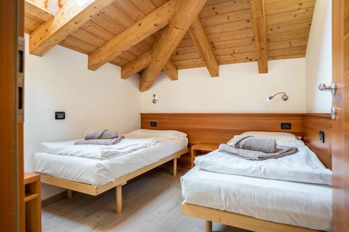 Appartamento intero, Appartamento 'Casa Batistei Mirtillo' con vista mare e Wi-Fi in Molveno, Dolomiti di Brenta