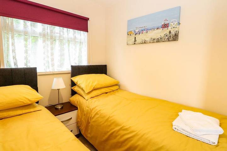 Chalet 126A, family friendly, country holiday cottage in Cromer in Cromer, Côte de Norfolk