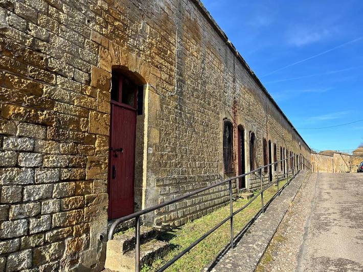 Location de vacances pour 13 personnes, avec terrasse à Montmédy - 4