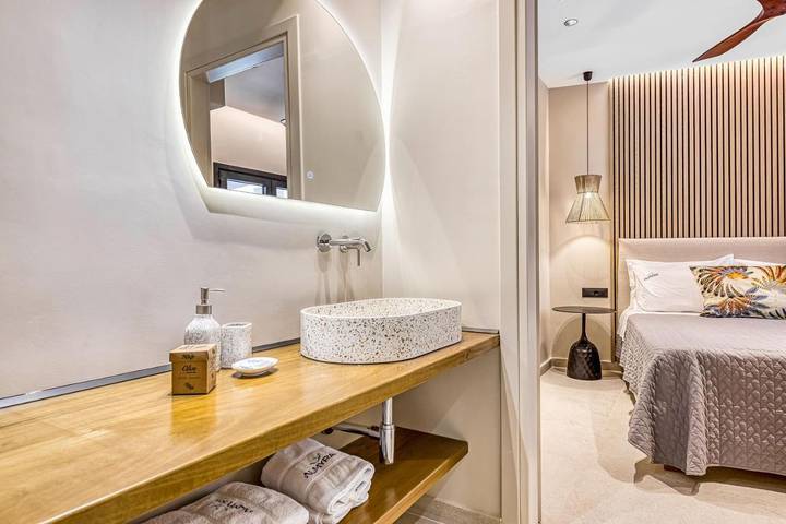 Appart’hôtel pour 4 personnes, avec vue ainsi que jardin et piscine