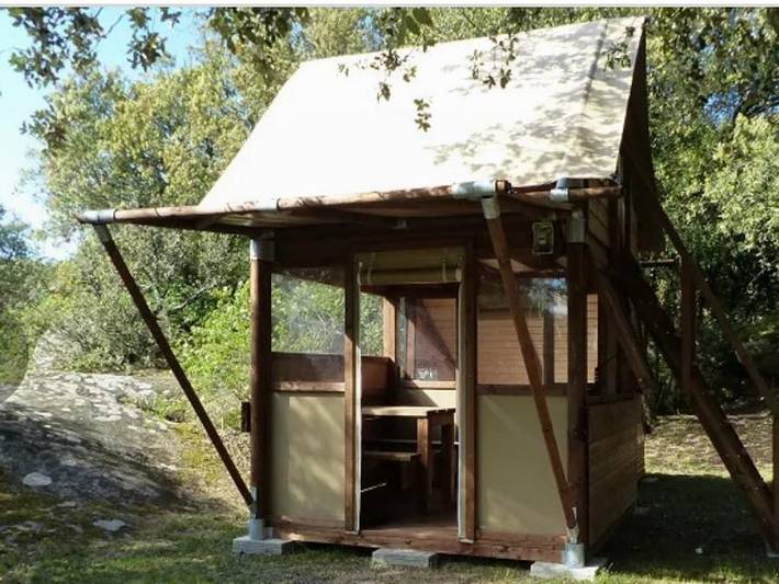 Flower Camping Le Martinet Rouge  - Safarizelt 4 personen - Bivouac-Zelt Xl auf Stelzen Standard 2 Zimmer - mitten in der Natur (ohne Sanitäranlagen) 2/4 pers. in Brousses-et-Villaret, Carcassonne und Umgebung