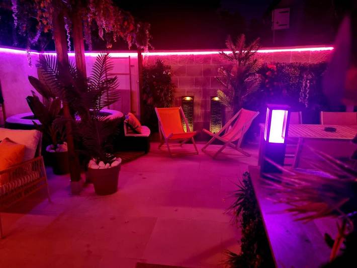 Gîte pour 2 personnes, avec sauna ainsi que jacuzzi et terrasse, animaux acceptés à Ménesplet - 4