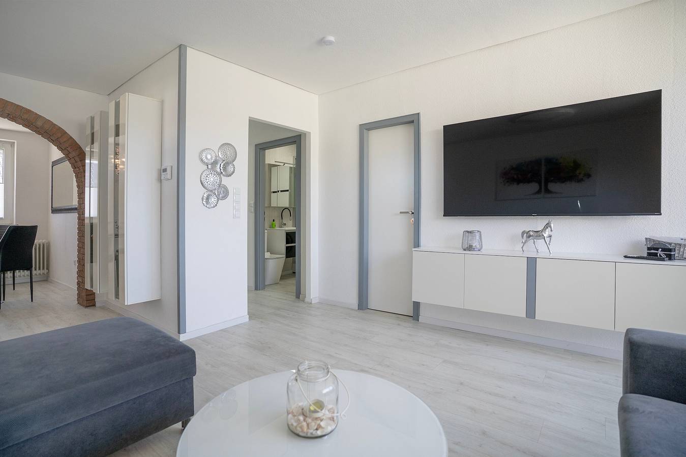Ferienhaus 'Am See' mit privatem Garten und Wlan in Hage, Norden und Umgebung
