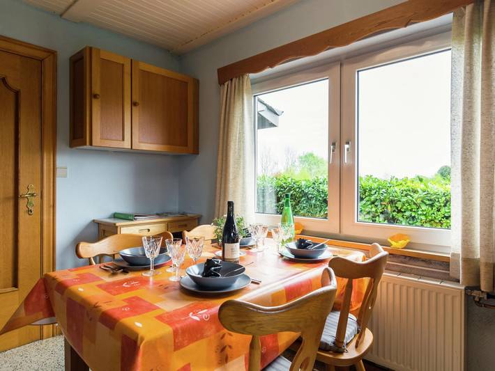 Quaint Cottage in Chiny with Private Garden in Chiny, Luxemburg Provinz