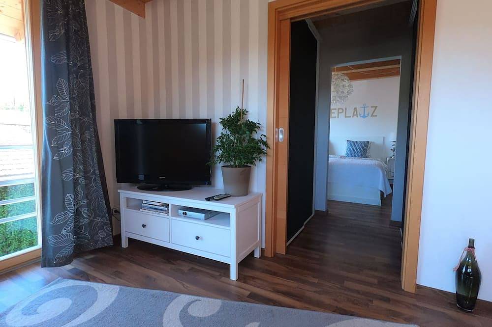 Ganze Wohnung, Apartment Schellenberg 20 exklusiv ausgestattet m. extra Sz, Balkon u. Terrasse in Bergen (Chiemgau), Chiemsee