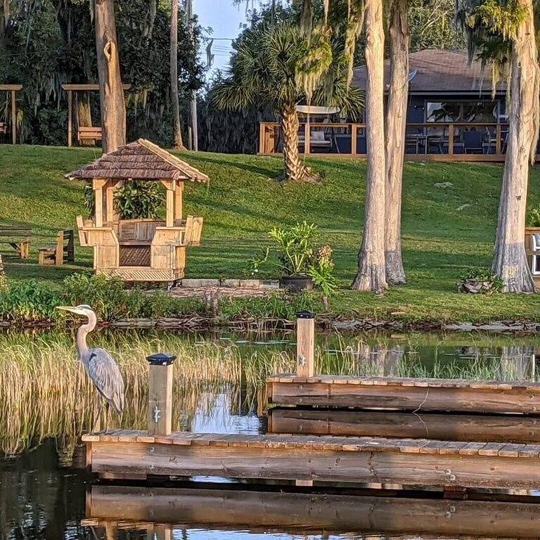 Charming 2Br/1Ba Cabin at Lakeside Resort in Lake Pierce, Zentral Florida