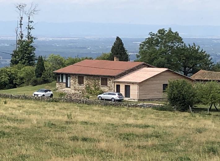 Chambre d’hôte pour 4 personnes, avec jardin à Vollore-Ville