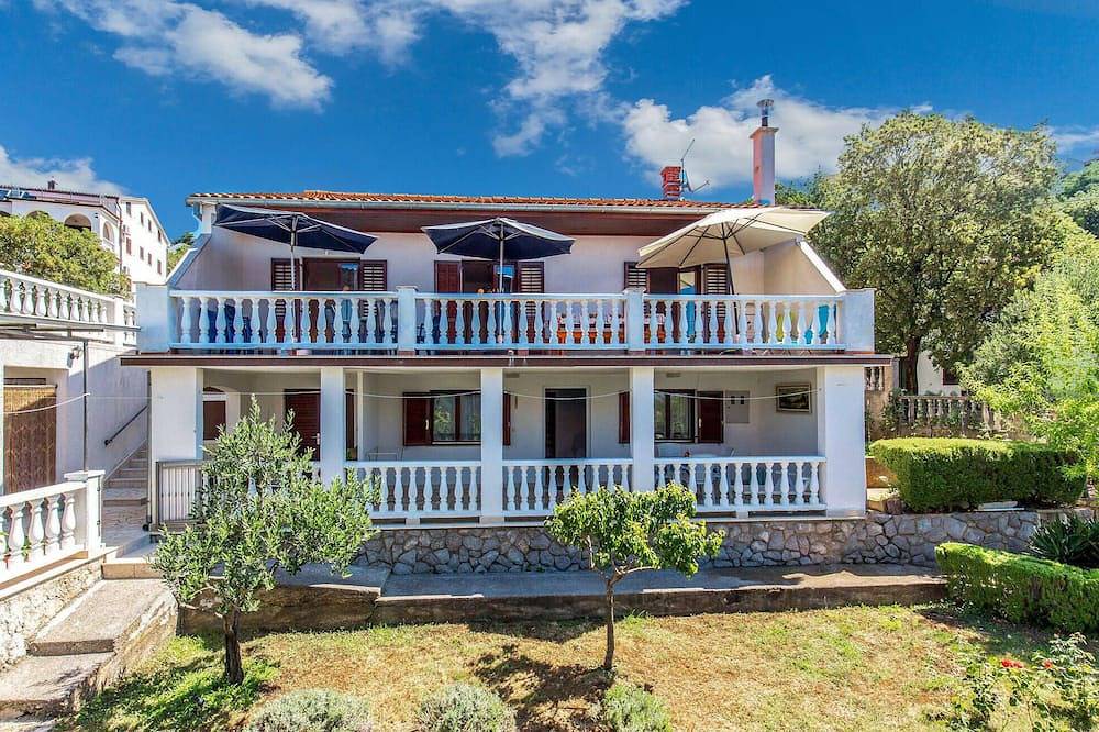 Schönes Haus in Klenovica mit Wlan in Klenovica, Primorje-Gorski Kotar