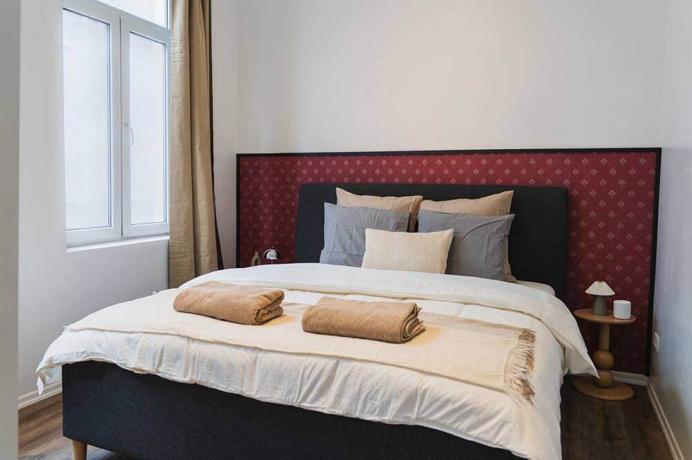Apartamento entero, Modern 1Br & 1Lr Flat near Ghent Castle & Center in Gante (Flanders), Gante